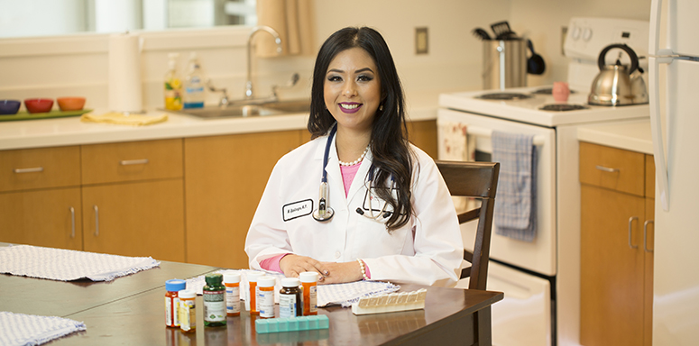 2016 FNP graduate Mariel Yapdiangco
