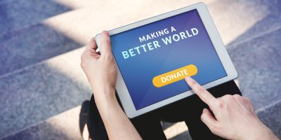 Digital tablet with donation button (c) UC Regents. All rights reserved.